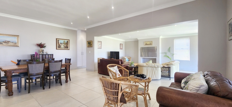 To Let 3 Bedroom Property for Rent in Agulhas Western Cape